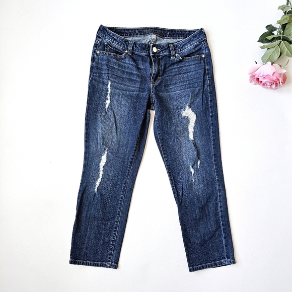 Jennifer Lopez Denim - Jennifer Lopez Capri Jeans Women’s Size 6 Dark Wash Distressed Stretch Denim